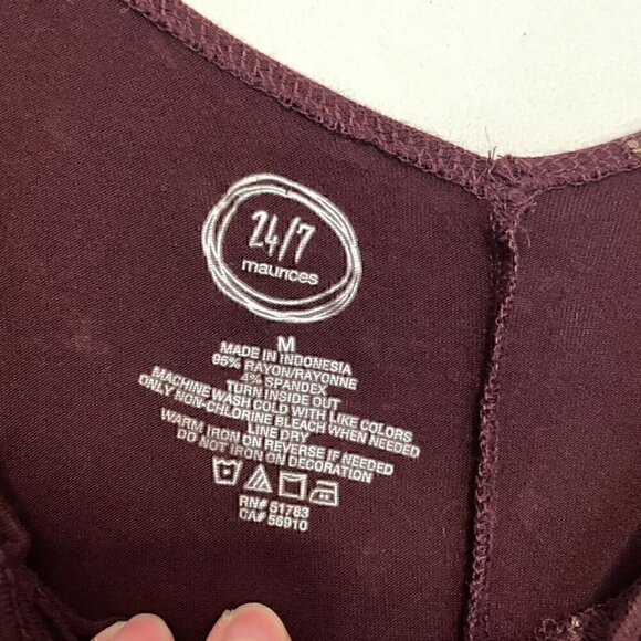 MAURICES 24/7 Patterned Tee Lattice V-Neckline Burgundy Maroon Red 3/4 Sleeve M - Picture 6 of 12